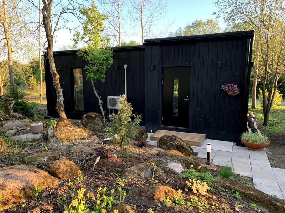 Small Cozy 3-Room House With Terrace & Large Garden Ilmandu Екстер'єр фото