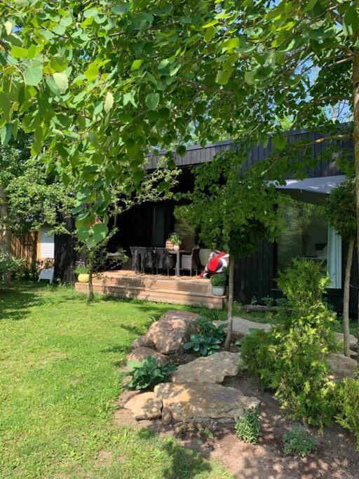 Small Cozy 3-Room House With Terrace & Large Garden Ilmandu Екстер'єр фото